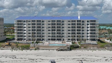 702 TOP FLOOR UNIT
