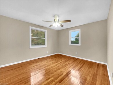 1904 Potomac Dr, Greensboro, NC 27403 - photo 5