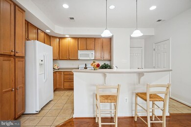 2531 Eastbourne Dr unit 252, Woodbridge, VA 22191 - photo 5