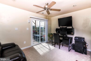 2910 Chinkapin Oak Ln unit 186, Woodbridge, VA 22191 - photo 2