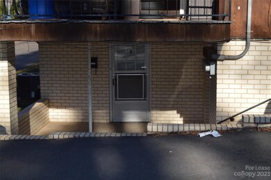 646 E Broad St unit C, Statesville, NC 28677 - photo 2