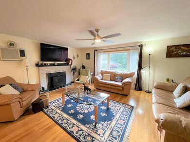5 Laurie Ln, Framingham, MA 01701 - photo 4