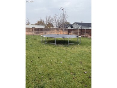 160 SE Ninth St, Irrigon, OR 97844 - photo 2