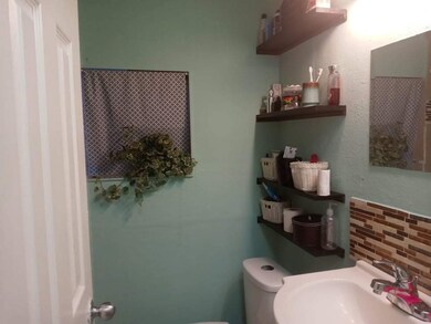 606 Vincent St, Houston, TX 77009 - photo 4