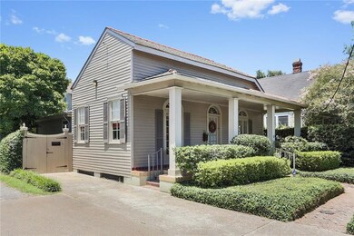 The LARGE lot is 46.9 x 120 and has a driveway whi