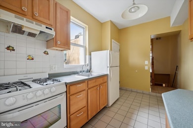 519 S 17th St unit 3, Philadelphia, PA 19146 - photo 2