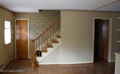 67 Spruce St, Mountain Top, PA 18707 - photo 4