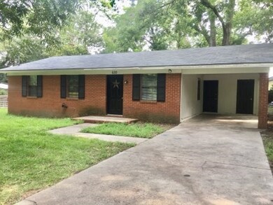 630 E Bryan St, Douglas, GA 31533 - photo 2