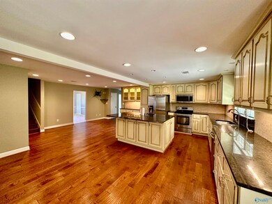 144 Lakewood Dr, Gadsden, AL 35901 - photo 2