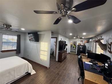 386 County Road 604, Hamilton, TX 76531 - photo 3