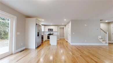 48 Greene St, Warwick, RI 02886 - photo 4