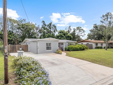 1109 W Camellia Dr, Brandon, FL 33510 - photo 3