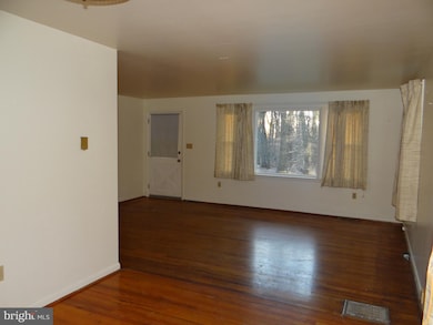 964 Birdell Rd, Honey Brook, PA 19344 - photo 2