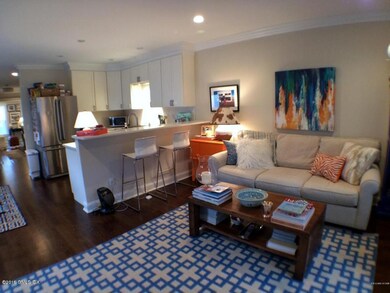 7 Hollow Wood Ln unit A, Greenwich, CT 06831 - photo 2