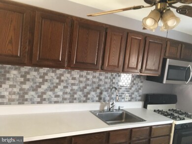 908 Circle Dr, Halethorpe, MD 21227 - photo 3