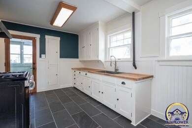 1284 SW Medford Ave, Topeka, KS 66604 - photo 6