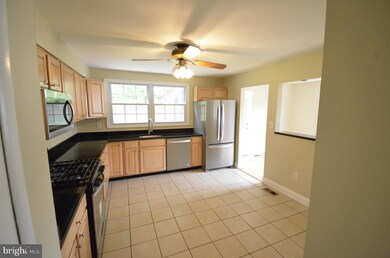407 Montemar Ave, Catonsville, MD 21228 - photo 3