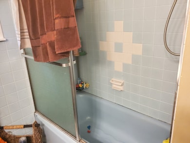 211 Lakeshore Dr, McMinnville, TN 37110 - photo 3