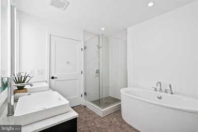 eNvy unit N701, Washington, DC 20024 - photo 6