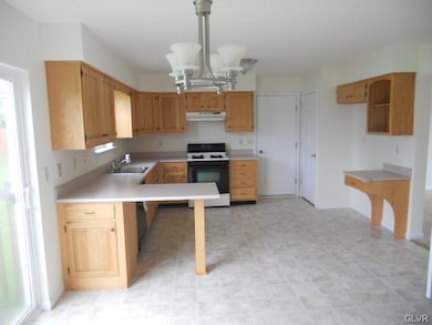 3557 Durham Dr, Macungie, PA 18062 - photo 5