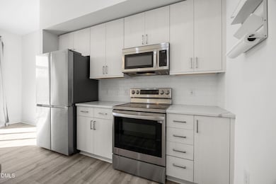 2441 Campus Shore Dr unit 109, Raleigh, NC 27606 - photo 5