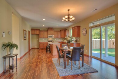 925 Boatman Ave NW unit 14, Orting, WA 98360 - photo 3