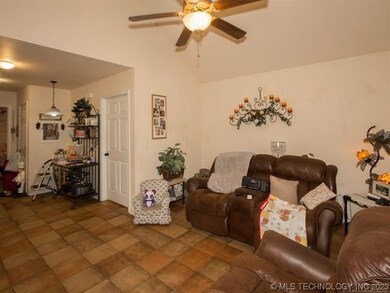 1127 E Moman Ave, Sapulpa, OK 74066 - photo 5