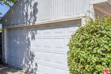 19641 Lanark St, Reseda, CA 91335 - photo 6