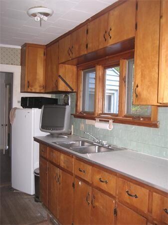 2 Lawrence St, Ashburnham, MA 01430 - photo 6