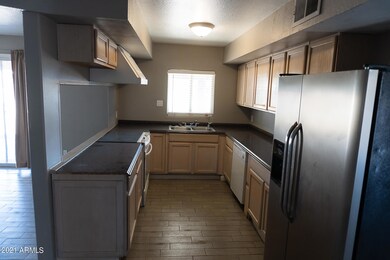 217 W Orchid Ln, Chandler, AZ 85225 - photo 3