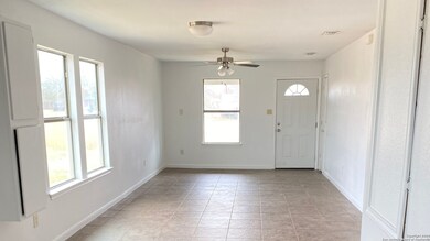 428 Burnet Ave unit A, Charlotte, TX 78011 - photo 4