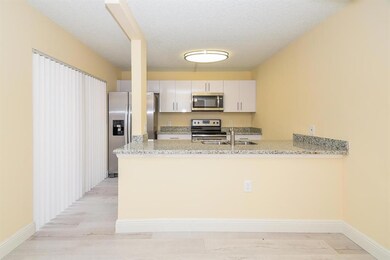 1706 17th Way West Palm Beach-large-009-