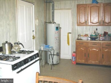 405 E Pennsylvania Ave, Towson, MD 21286 - photo 3