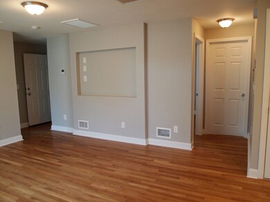 7 Pequot St unit 2, Providence, RI 02903 - photo 5