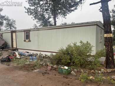 trailer has electric water to the lot and trailer
