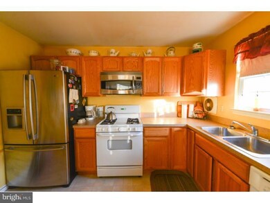 581 Mantua Ave, Paulsboro, NJ 08066 - photo 5