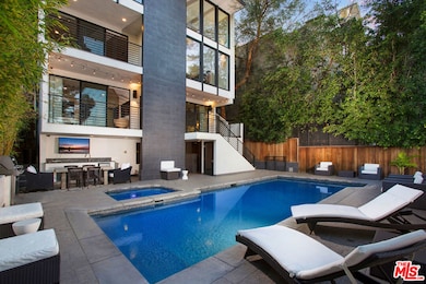 14835 Valley Vista Blvd, Sherman Oaks, CA 91403 - photo 2