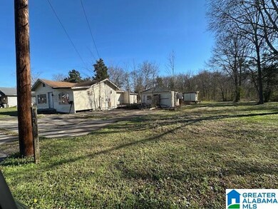 1024 Simmons St, Bessemer, AL 35020 - photo 4