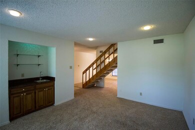 900 Kilkenny Ct unit A, Denton, TX 76210 - photo 3