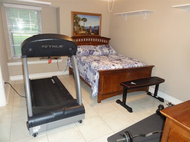 5204 Sue Marie Ln, Houston, TX 77091 - photo 2