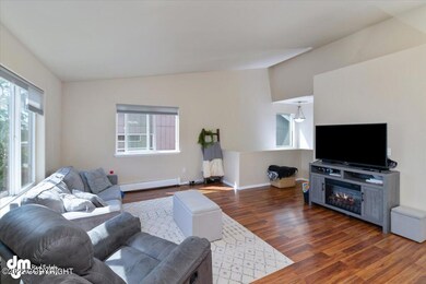 07-Living Room_ETL3200