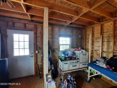 34343 W Chippewa Ln, Seligman, AZ 86337 - photo 5