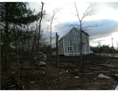 77 Laura Dr, Attleboro, MA 02703 - photo 3