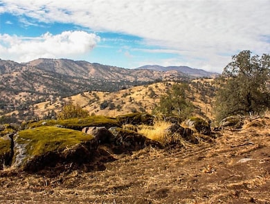 28 Totem Ln, Yokuts Valley, CA 93675 - photo 3