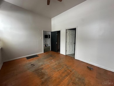 4372 Winton Rd, Cincinnati, OH 45232 - photo 5