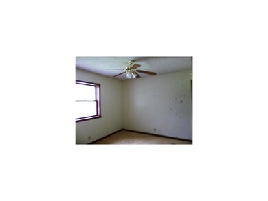 19130 S Sunray Dr, Spring Hill, KS 66083 - photo 3