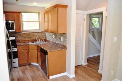 Newly Remodeled Kitchen, Wrap Around Floor Plan