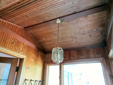 Artic Entry Ceilling