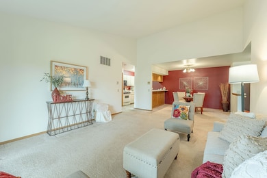 1032 S Sunnyvale Ln unit F, Madison, WI 53713 - photo 4