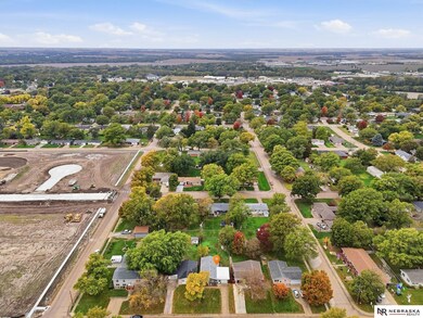 1513 N 16th St, Beatrice, NE 68310 - photo 2